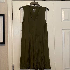 Old Navy Sleeveless V-neck Dress L-Olive green